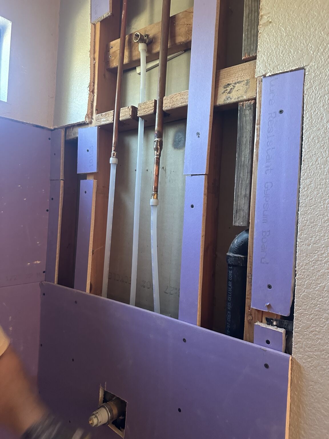 Drywall and wall repair work in Hayward, CA